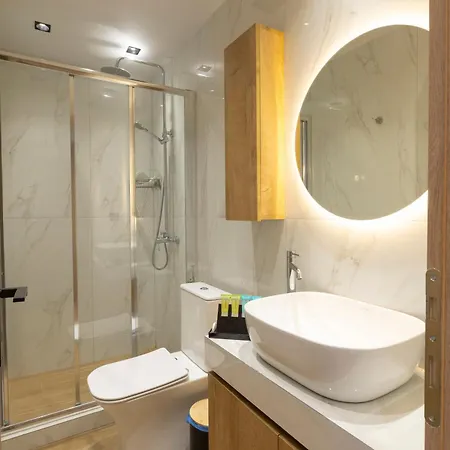 Eleni Luxury Lägenhet *