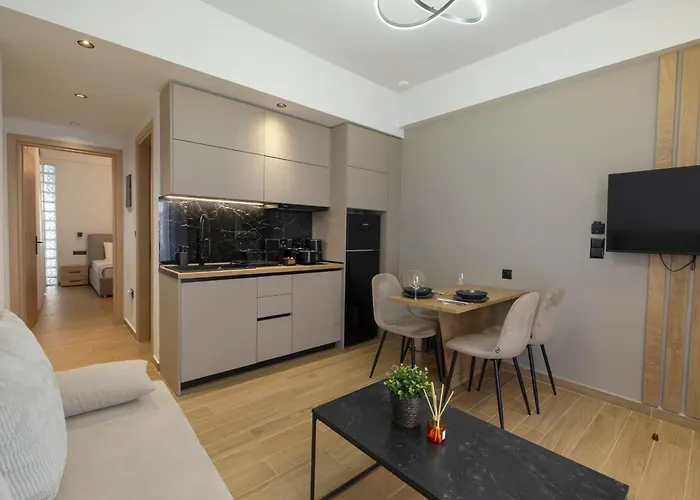 Eleni Luxury Apartment